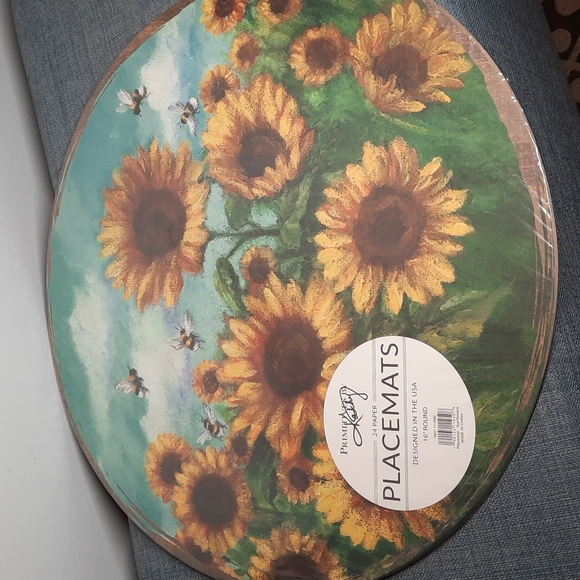 Paper Placemats set 24 16" Round Everyday Sunflowers Bumblebees - Picture 2 of 3